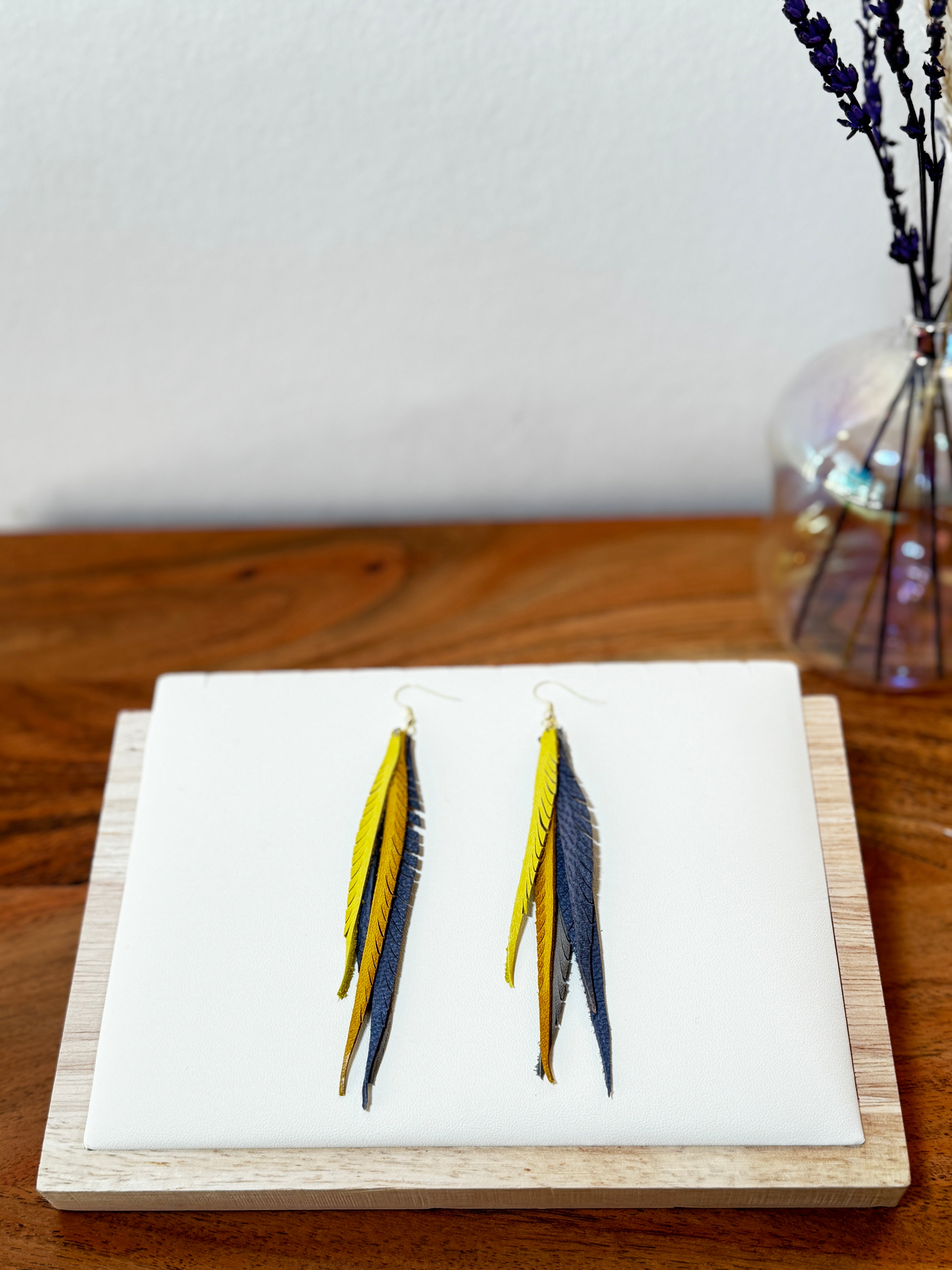 Boucles d'oreilles plumes en cuir