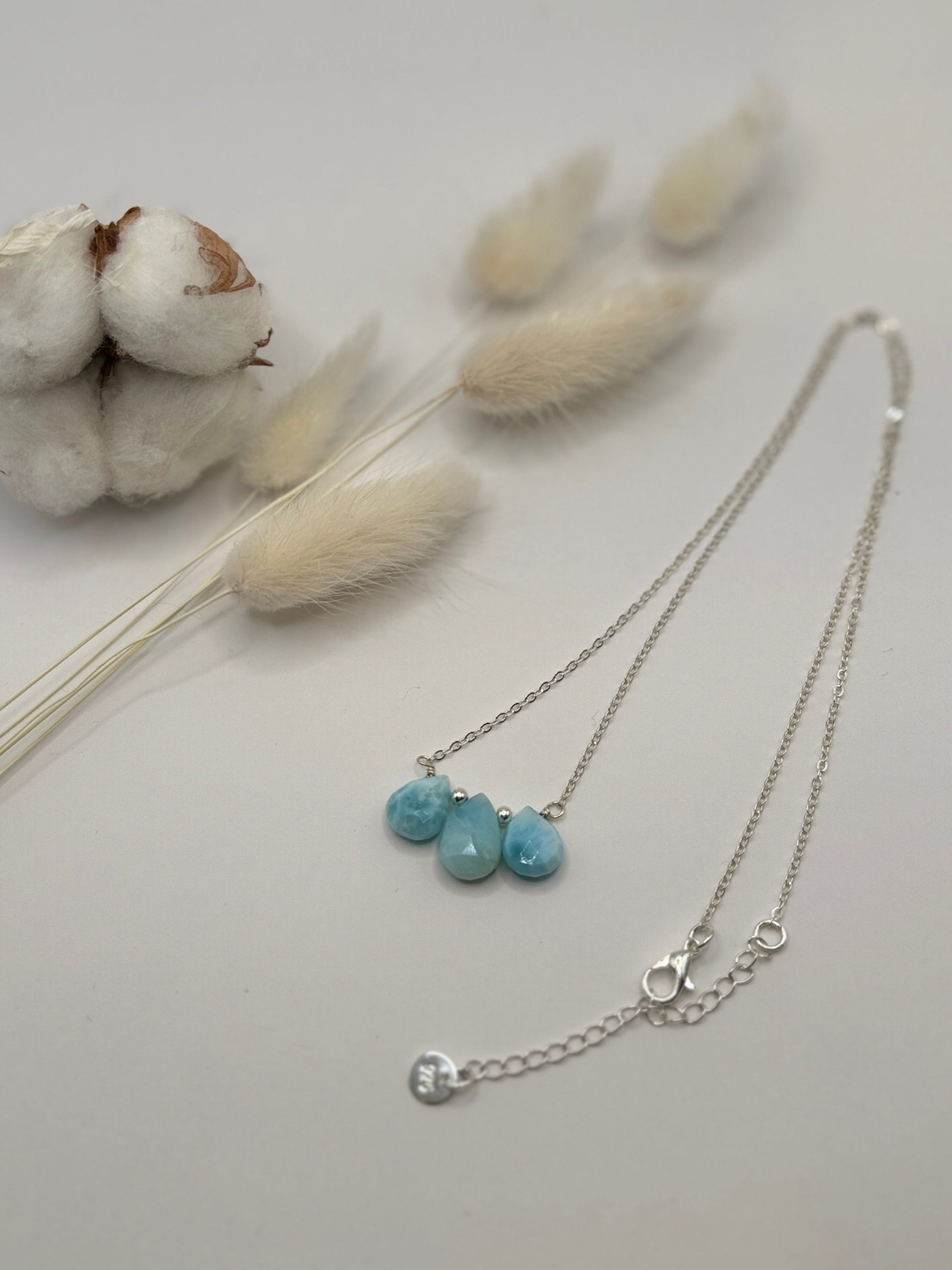 Collier 3 pierres en Larimar