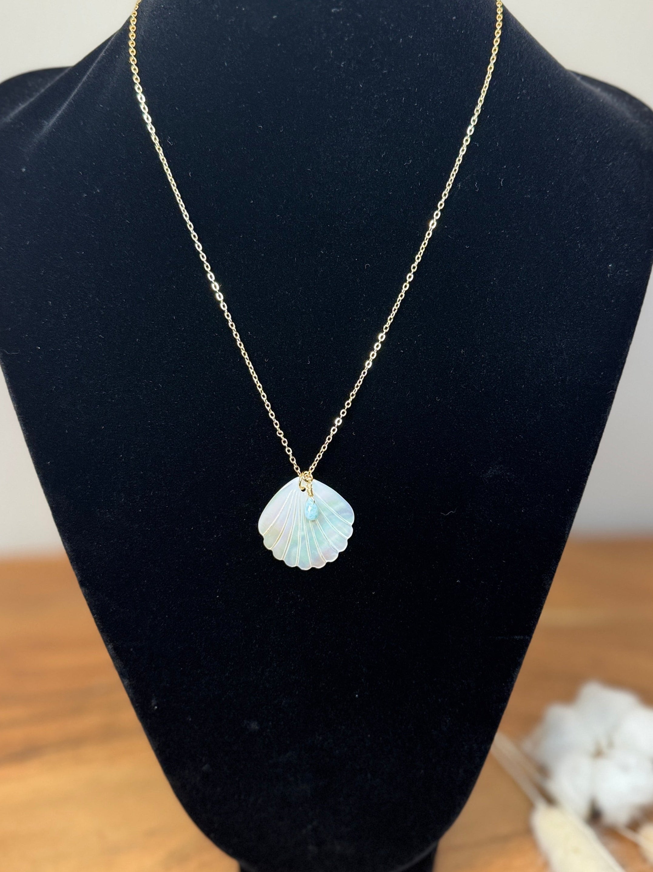 Collier en Larimar Coquillage