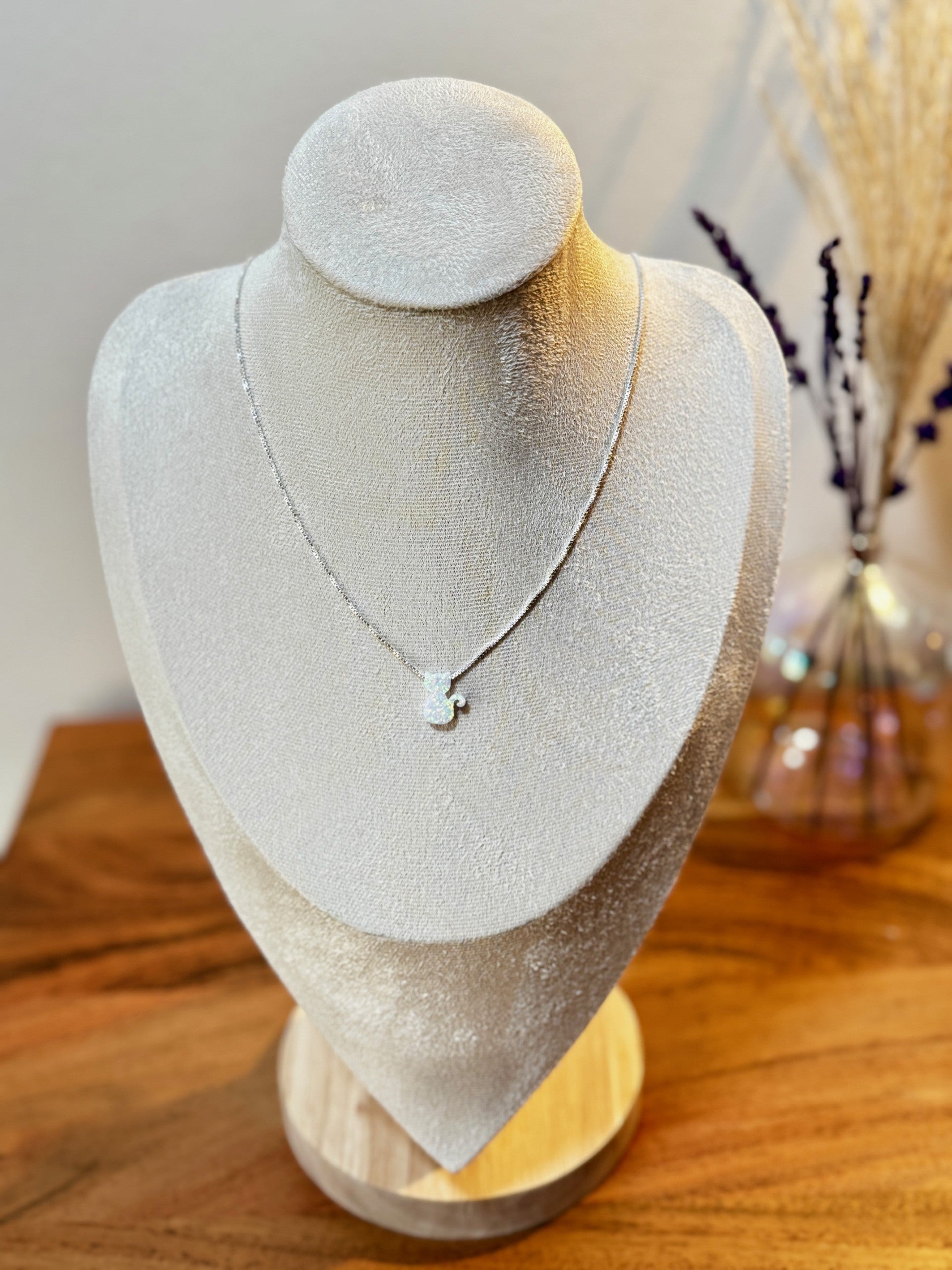Collier Chat en Opale
