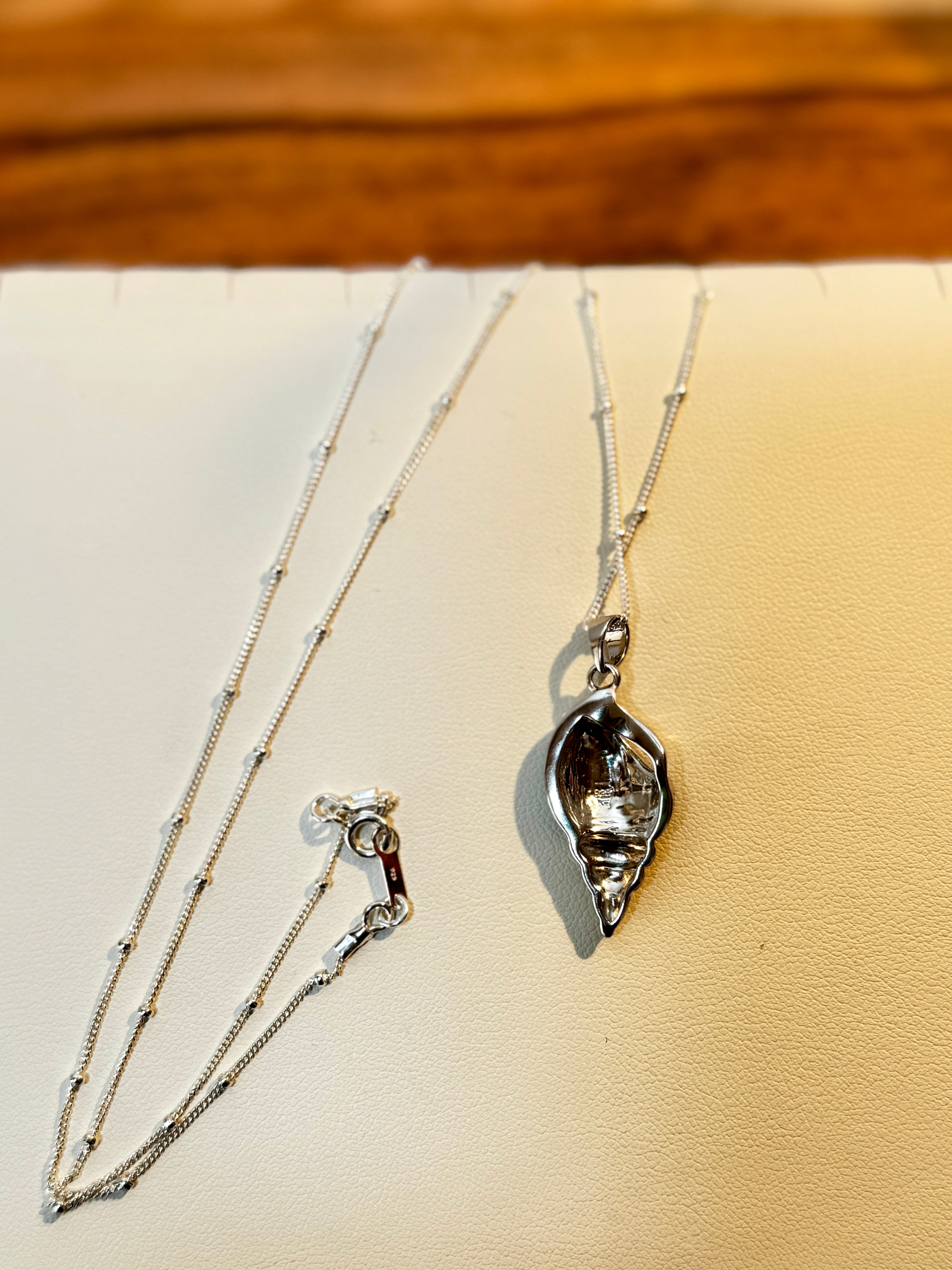 Collier Conque en Opale