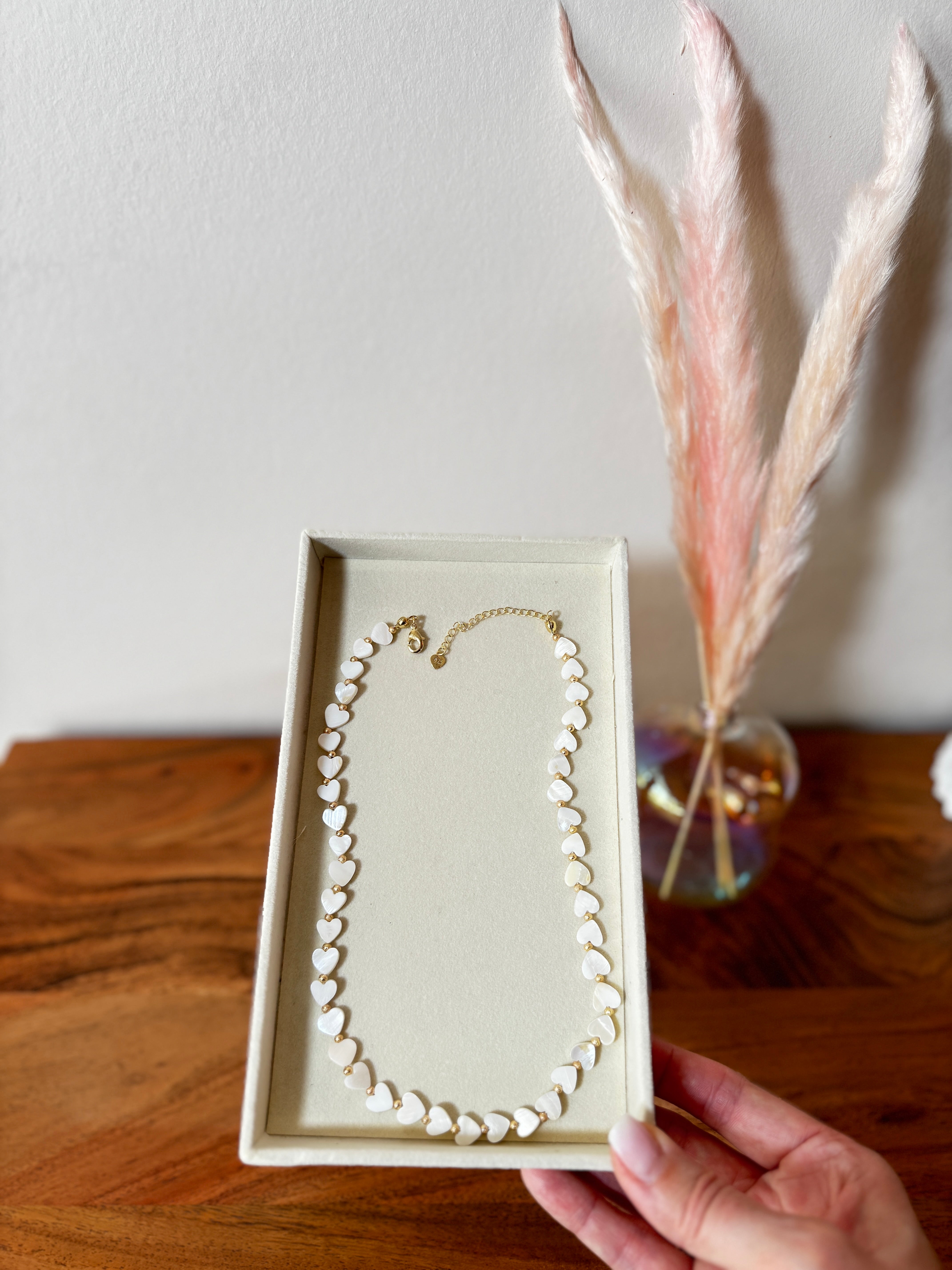 Tour de cou en forme de mini coeur - perle fine
