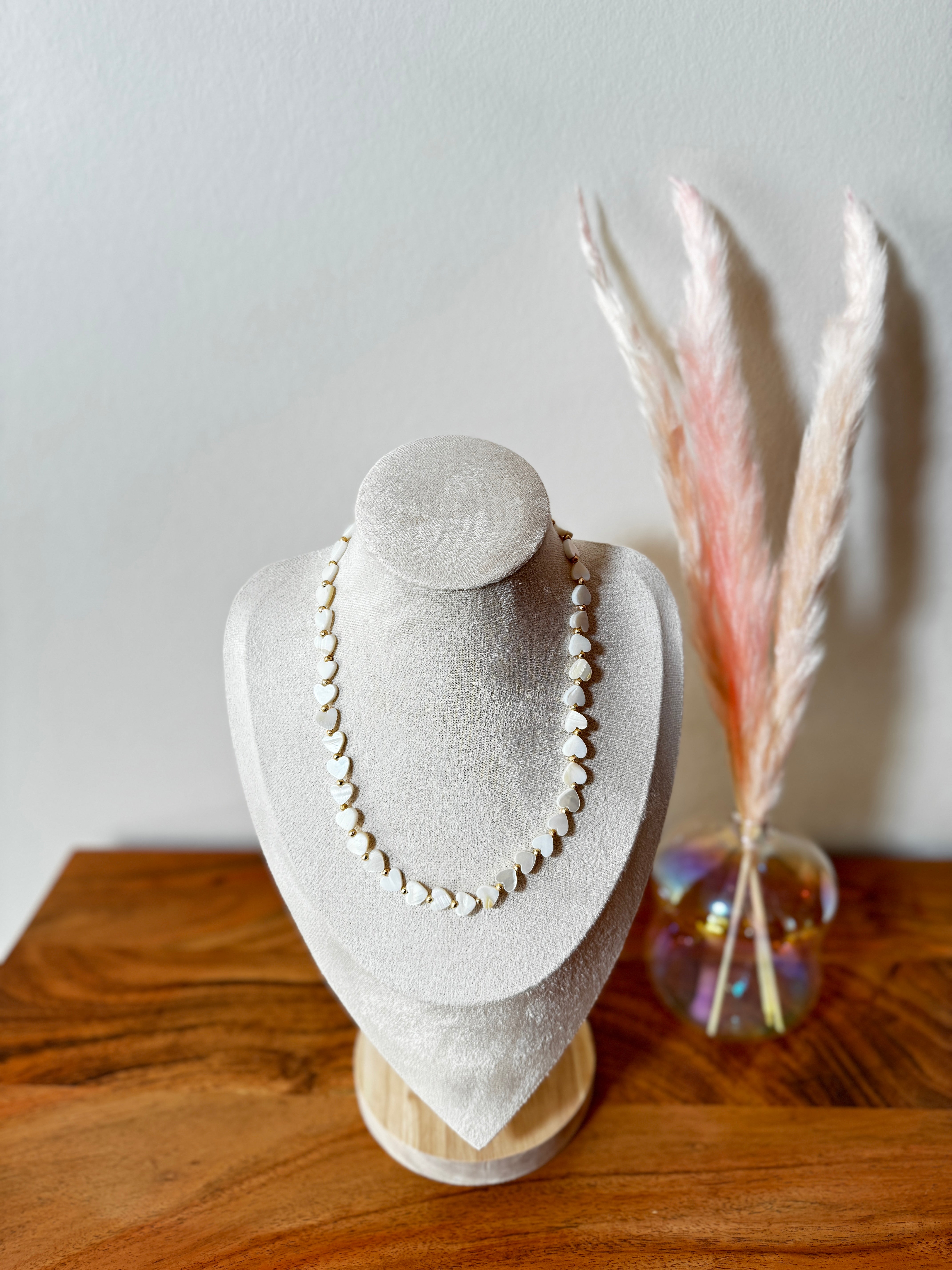 Tour de cou en forme de mini coeur - perle fine