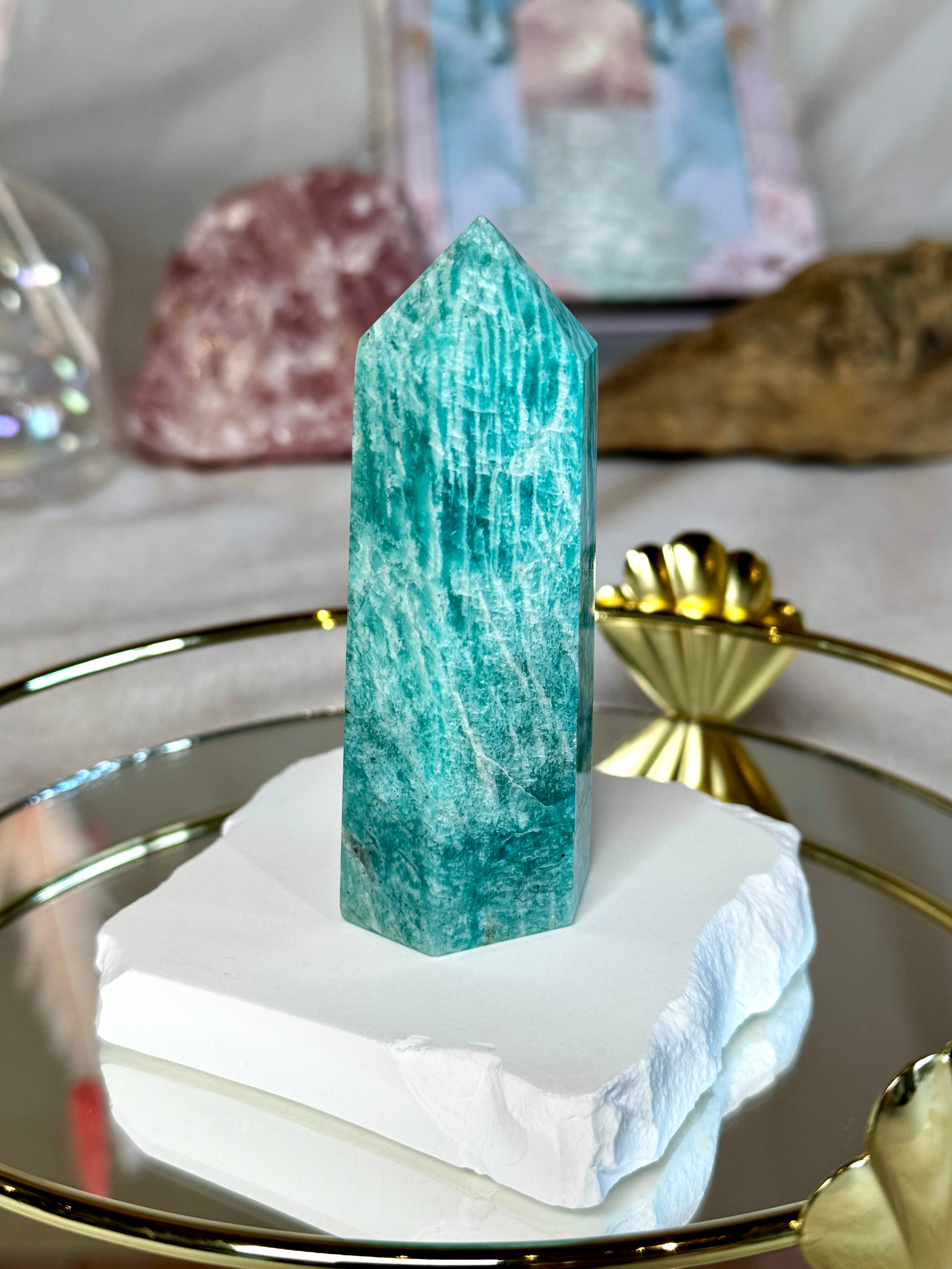 Tour d'Amazonite avec reflets argentés