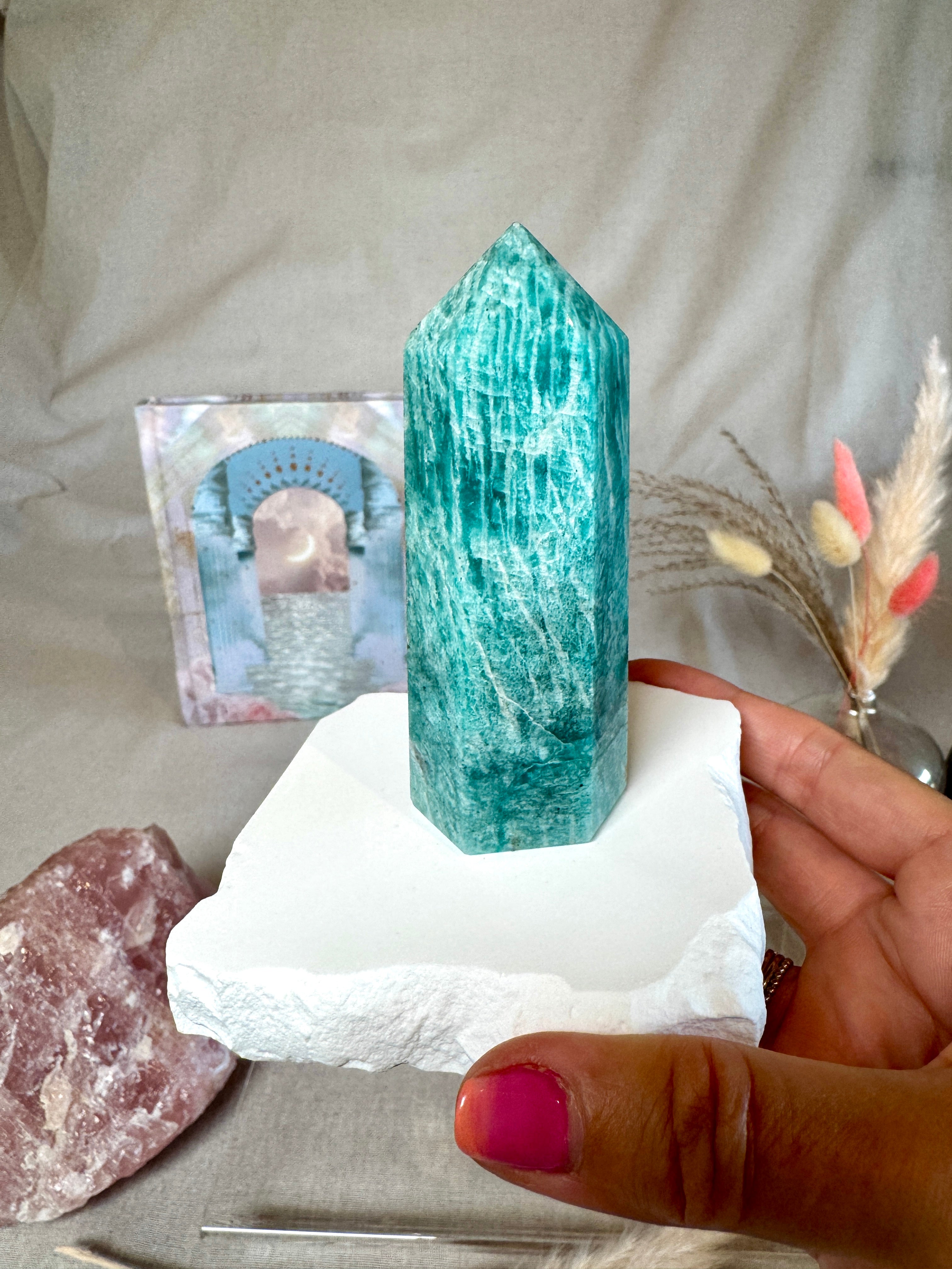 Tour d'Amazonite avec reflets argentés