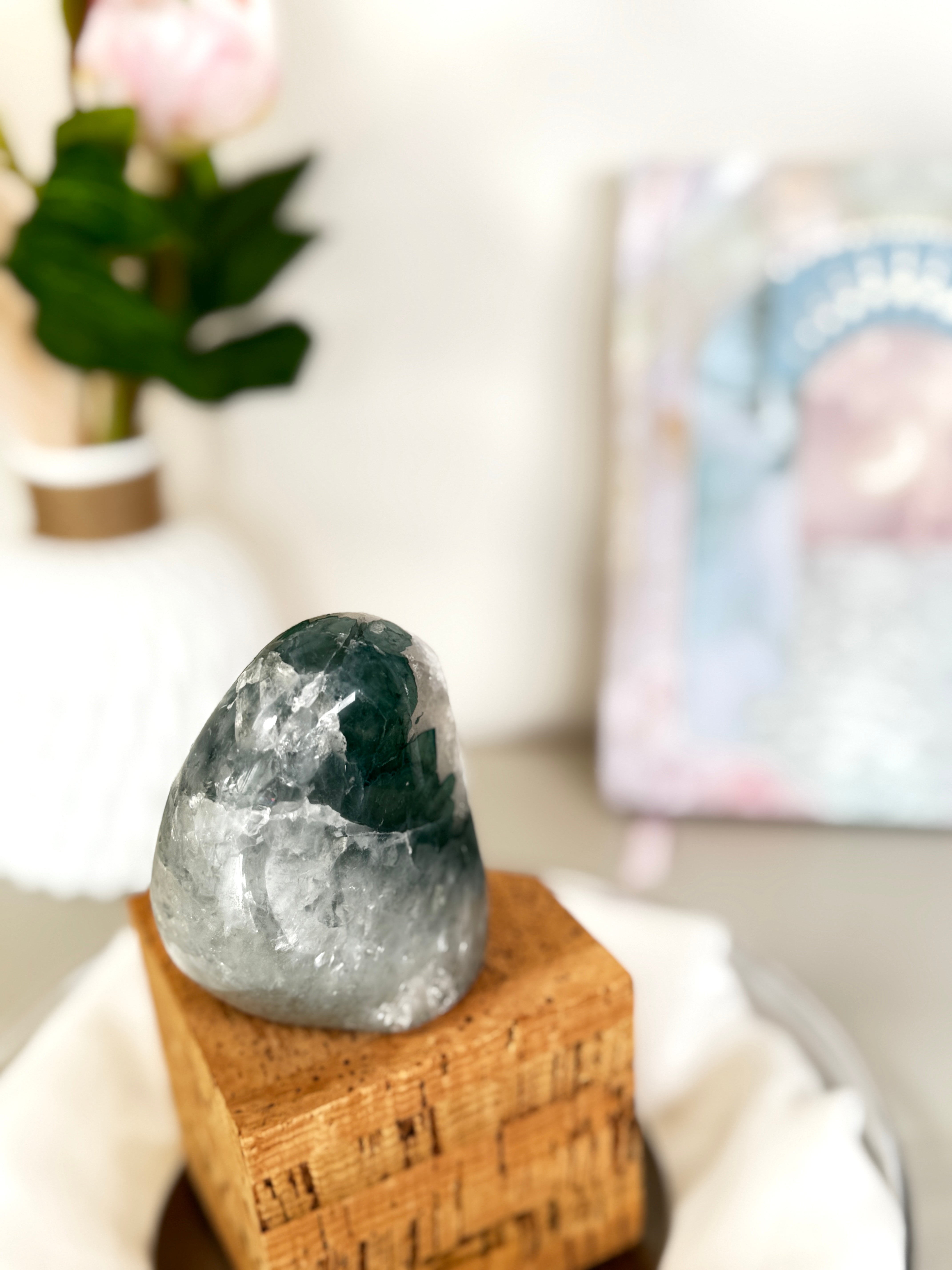 Cristal Rare Améthyste Verte Druzy