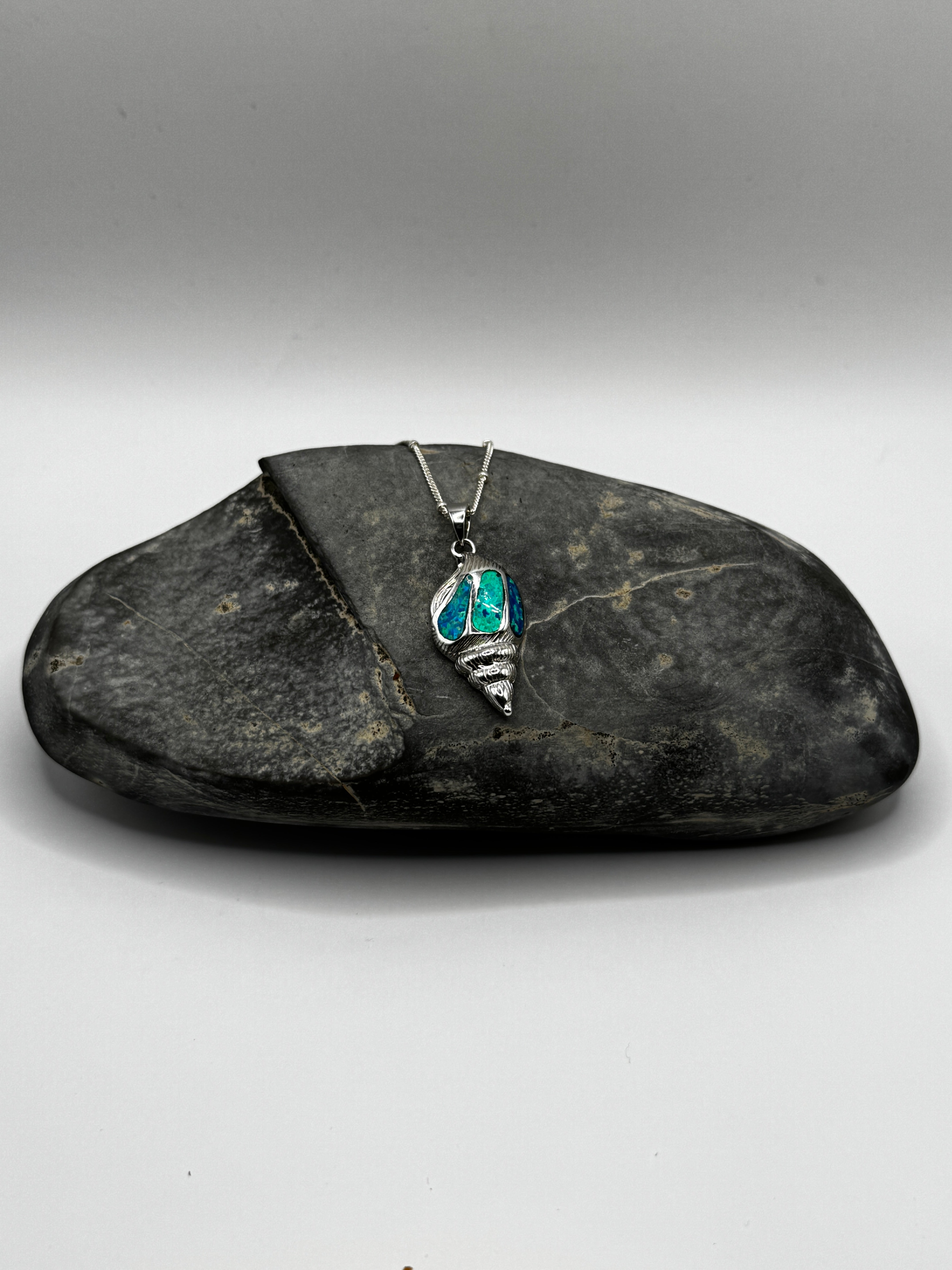 Collier Conque en Opale