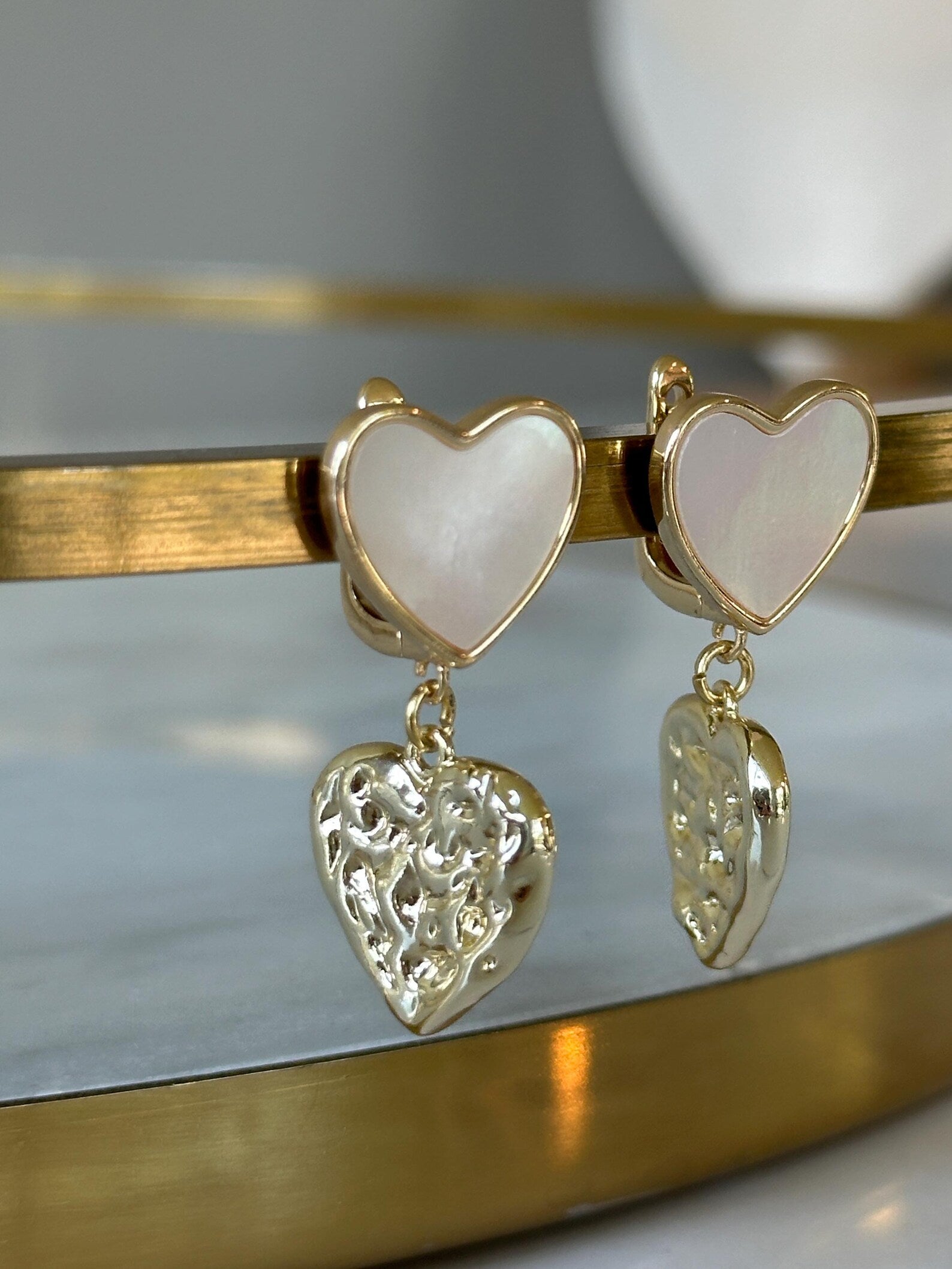 Boucles d'oreilles coeur en nacre